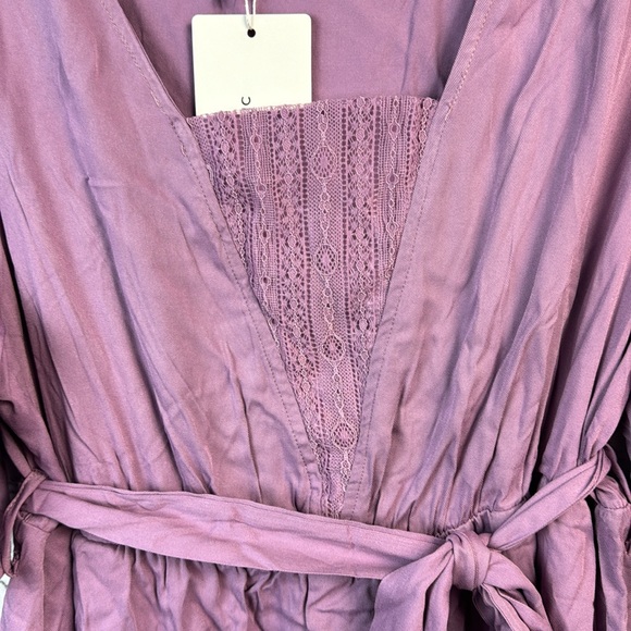 BloomChic Lavender Lace Front Ruffle Pocket Dress Plus Size 1X - Picture 4 of 6